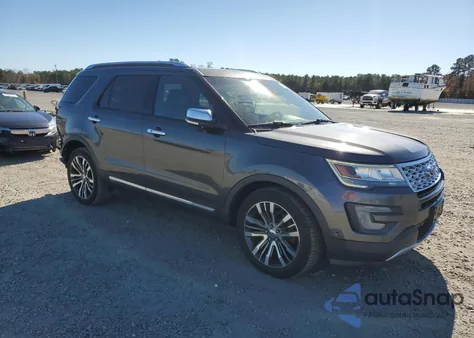 2016 Ford Explorer Platinum z USA, uszkodzony, nr VIN 1FM5K8HT2GGD21189